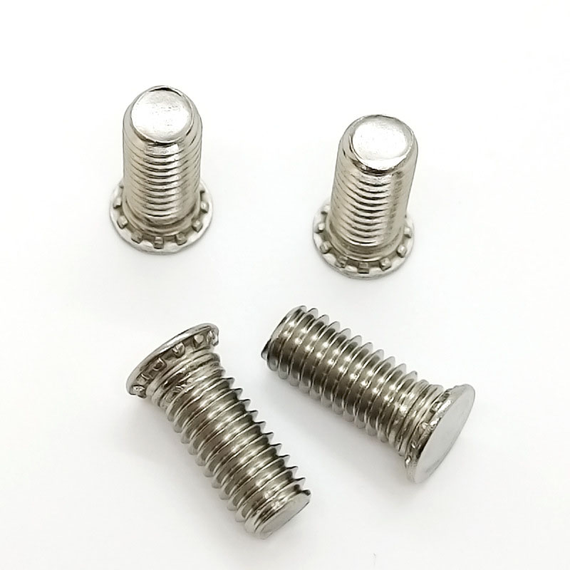 மறைக்கப்பட்ட தலை திரிக்கப்பட்ட ஸ்டுட்கள்