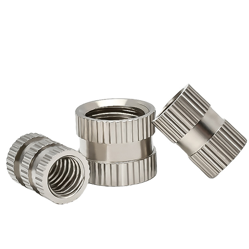 உட்பொதிக்கப்பட்ட நட்டு