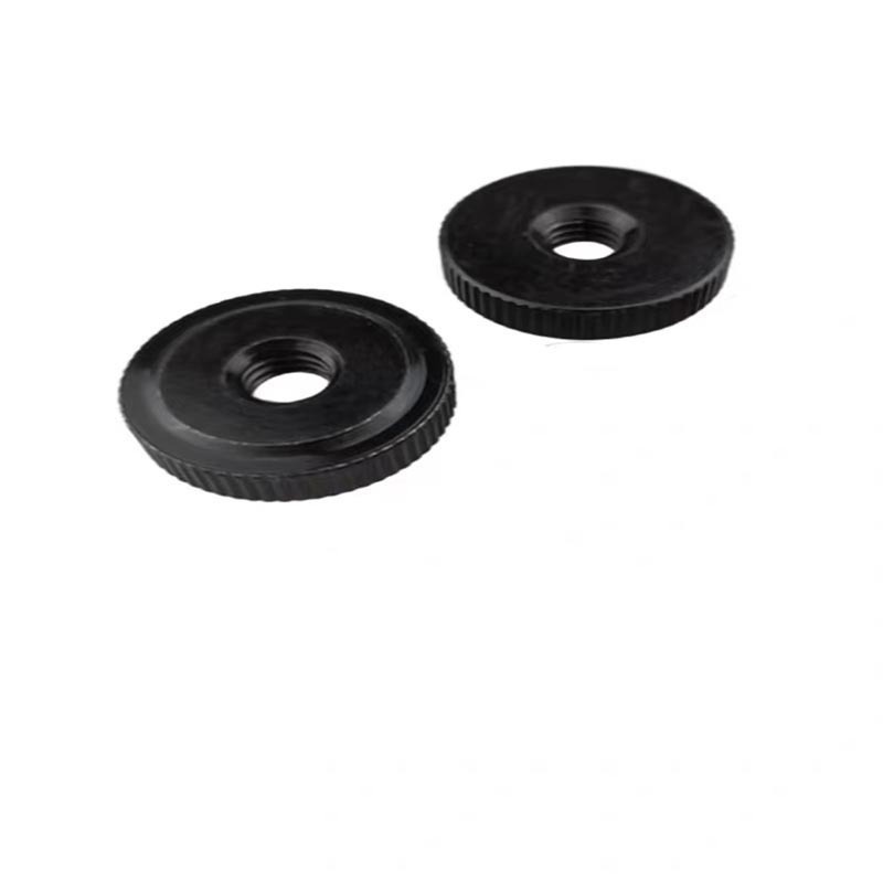 பளபளப்பான நர்ட் நட்