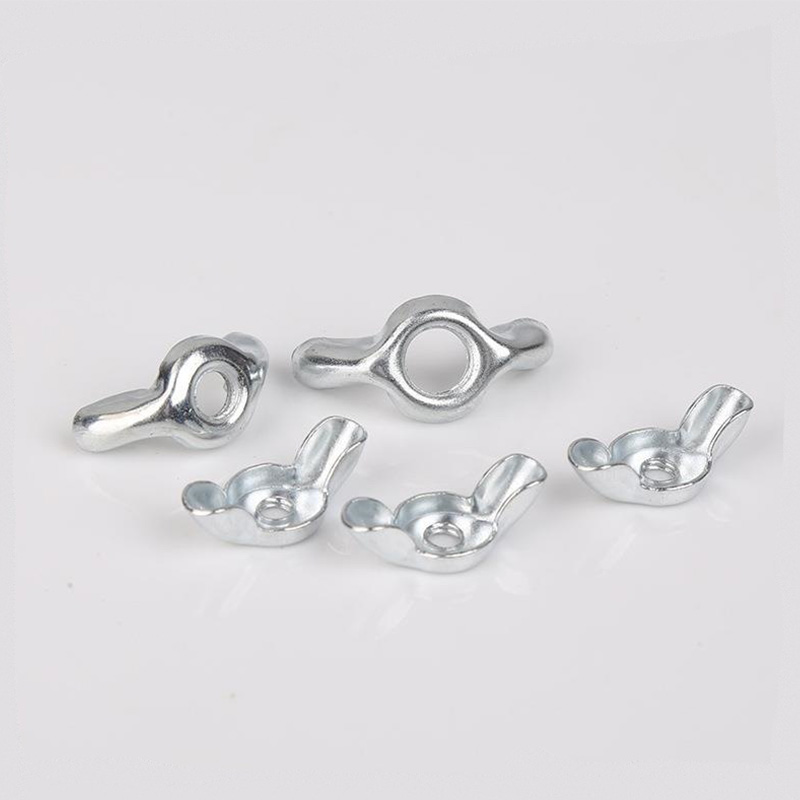 விங் நட் வட்டமான காதுகள்